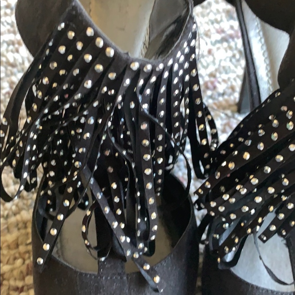 High heels - Picture 2 of 6